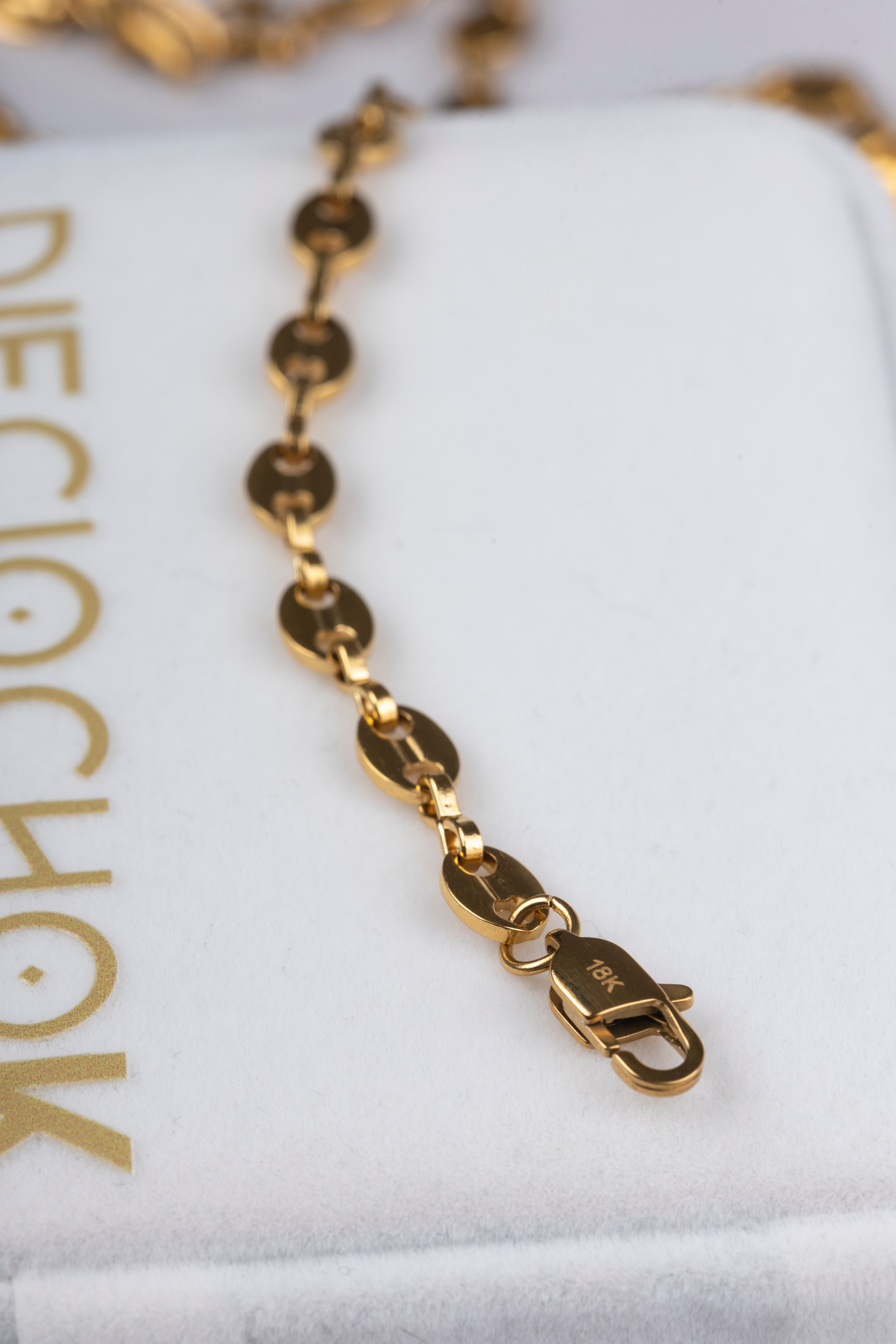 ¿Bisutería, oro laminado u oro macizo? Hablemos claro...