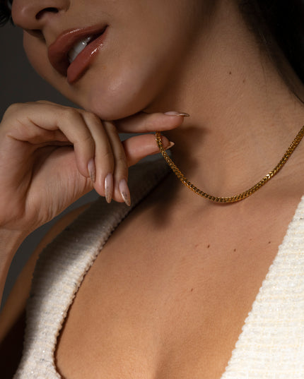 Cadena Franco 2.6mm – 45cm  Diseño que abraza tu estilo.